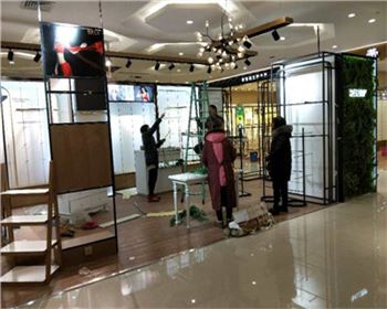 定制河南烤漆展柜無論您做多大的生意，只要做好兩件事就夠了