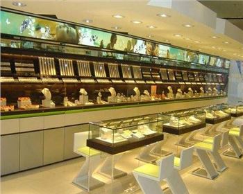 河南烤漆展柜的設(shè)計(jì)要符合展示商品的氣質(zhì)